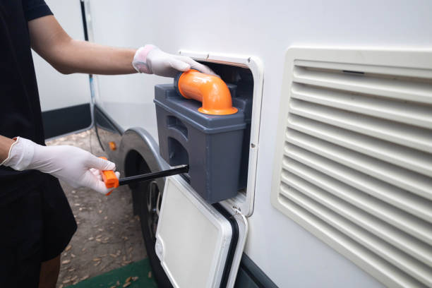 Best Portable restroom trailer rental  in Lindenhurst, NY